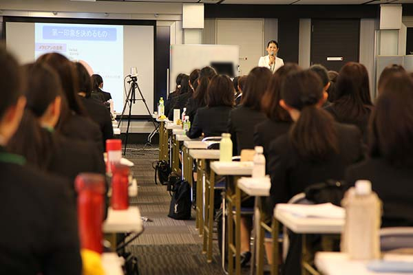 新人研修の様子