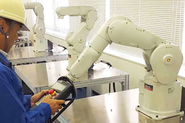 産業用ロボット